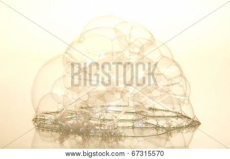 Soapsuds with structure of air bubbles