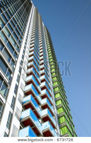 Nuevo edificio de apartamentos
