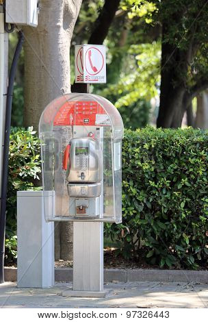 Venice, Ve - Italy. 14Th July, 2015: Old Italian Phone Booth Out Of Order
