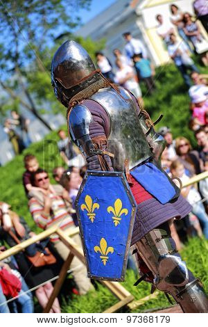 Knightly battle