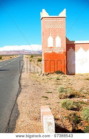 Gate   In Todra Gorge