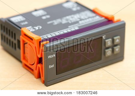 Digital Controller Temperature Alarm Security