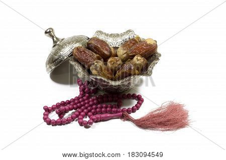 Date and rosary work in Islamic culture