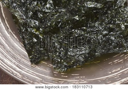 Dry seaweed leaves furmi kim vegan food