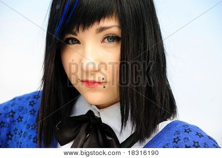 brunette ตาสีฟ้า