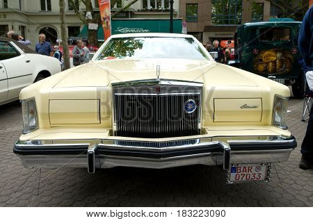 BERLIN - MAY 28: Cars Lincoln Continental Mark V the exhibition "125 car history - 125 years of history Kurfurstendamm" May 28 2011 in Berlin Germany