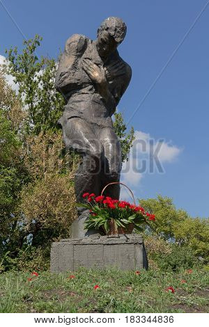 Kiev Ukraine - May 09 2016: Flowers at the monument to unknown soldiers soldiers without graves