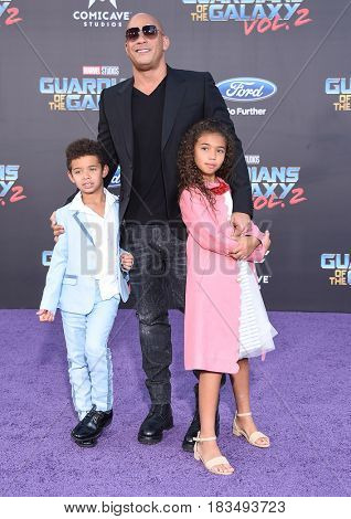 LOS ANGELES - APR 19:  Vin Diesel, Hania Sinclair and Vincent Sinclair arrives for the 