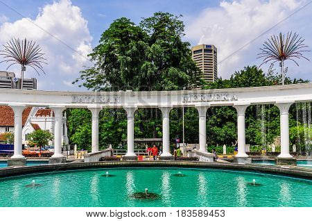 KUALA LUMPUR, MALAYSIA - OCTOBER 26, 2012: Merdaka Square Fountain in the cosmopolitan city of Kuala Lumpur Malaysia
