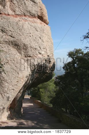 Caminho nas montanhas de Montserrat