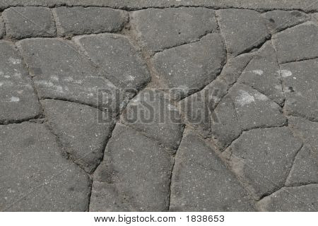 Alte rissige Asphalt