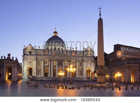 Basilica di San Pietro in Vaticano za soumraku
