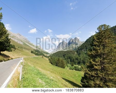 The Views Path To The Pass