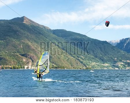 Windsurf E Kitesurf On The Lake