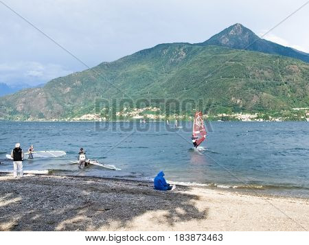 Windsurf E Kitesurf On The Lake