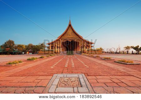 Temple Sirindhorn Wararam