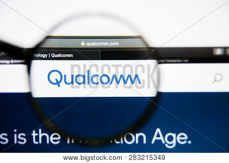 Los Angeles, California, Usa - 25 January 2019: Qualcomm Website Homepage. Qualcomm Logo Visible On 