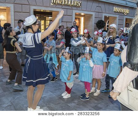 Childrens Pirate Party With Animators And Entertainment For Young Children On The Cruise Ship Meravi
