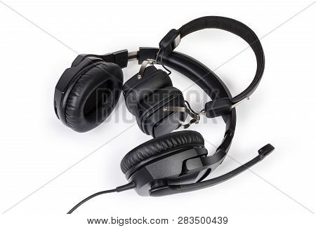 Wired High-fidelity Headset With Full Size Headphones And Wireless Ear Speakers On A White Backgroun