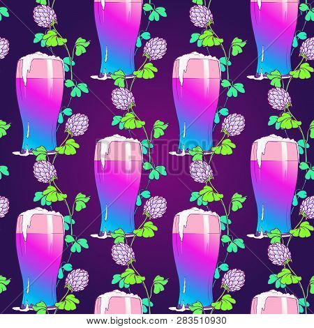 St. Patricks Day Festive Seamless Pattern With Shiny Pints Of Beer And Clover Leaves. Trendy Colors.