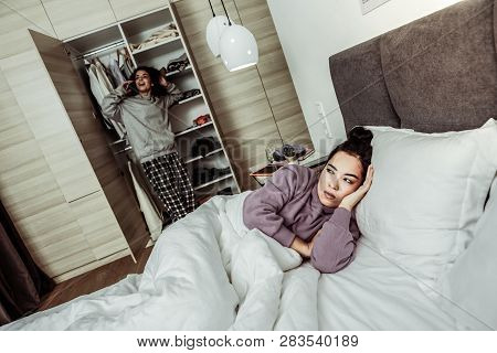 Roommate Cannot Fall Asleep While Hearing Phone Conversation
