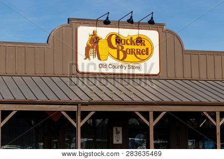 Cincinnati - Circa February 2019: Cracker Barrel Old Country Store Location. Cracker Barrel Serves H