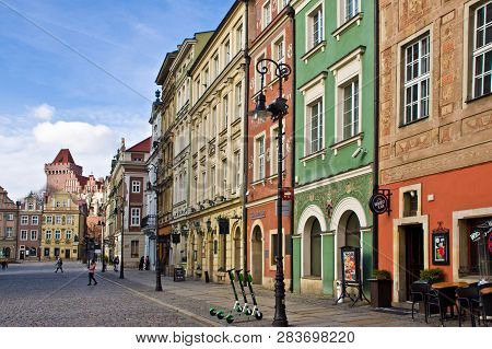 Poznan/poland - February 6th 2019: Crowd Of Tourists Admiring Old Town Square, Taking Photos Of The 
