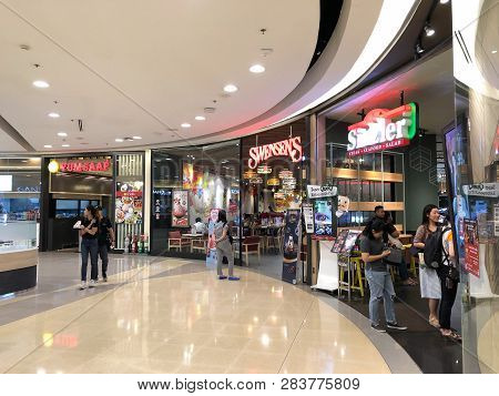 Bangkok Thailand - 12 Feb 2019: Many Type Of Restaurant In The Central Rama9 Shopping Store