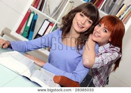 一緒に勉強する友達