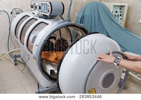 A Pressure Chamber Is A Device That Saturates The Body With A Significant Amount Of Oxygen. Hyperbar