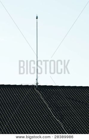 雷のロッド、屋根の上