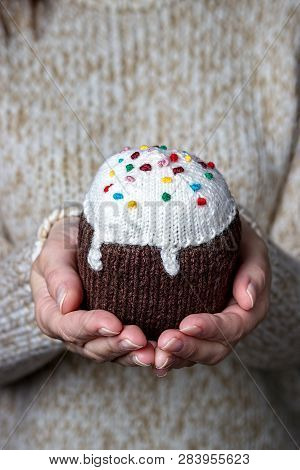 Handemade Knitted Easter Sweet Bread In Girl Hand