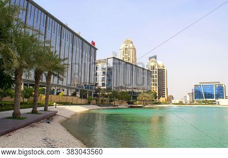 Dubai / Uae - August 23, 2020: Mbc Middle East Broadcasting Center And Cnn American Media Company Bu
