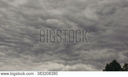 Dark Clouds On Sky Before Rainy And Storm - Image