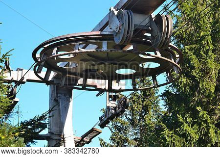 Photos Of The Technical Solution Of The Ski Lift, Impeller For The Tow Rope With Tensioning Pulleys 