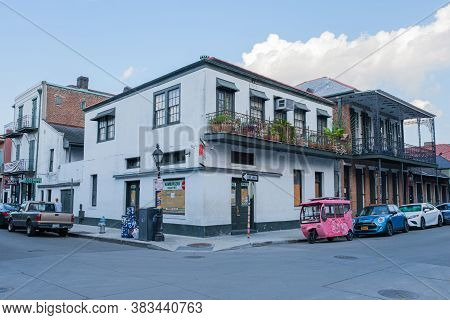 New Orleans, Louisiana/usa - 8/22/2020: Clover Grill Restaurant In The French Quarter