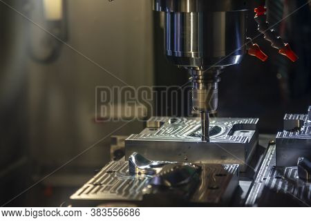 The Cnc Milling Machine Rough Cutting  The Injection Mold Parts By Indexable  Endmill Tools. The Mol