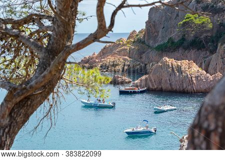 Sant Feliu De Guixols, Spain : 02 Sept 2020: Boats Village Of Sant Feliu De Guixols At Costa Brava I