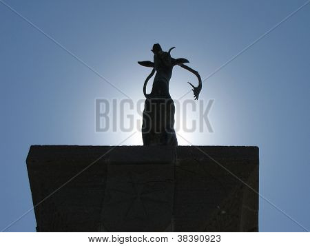 Hirsche am Eingang zum Mandraki auf Rhodos