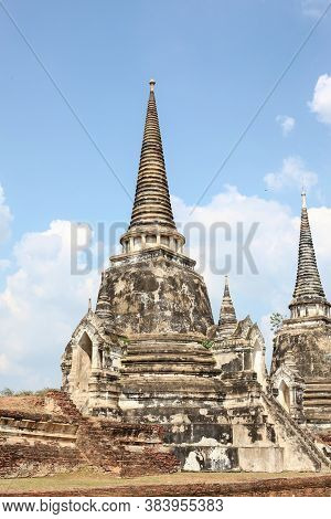 The Big Prang In The Wat Phrasisanpeth Is Famous And History Landmark Of Ayutthaya,thailand