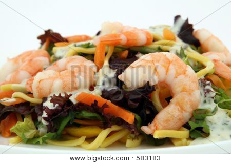 Macarrão saudável e camarão dieta salada Starter
