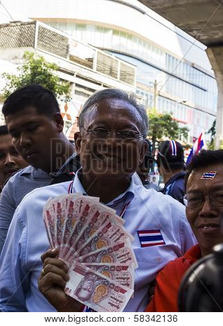 Bangkok, Thailand - January 30, 2014:pdrc Leader Suthep Thaugsuban