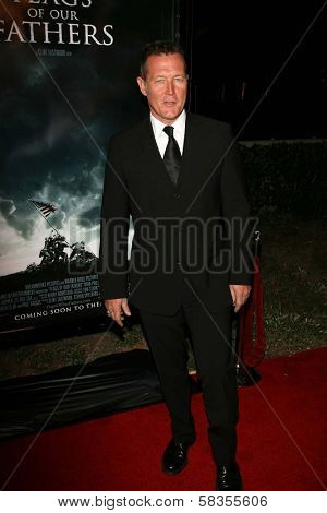 Robert Patrick at the premiere of 