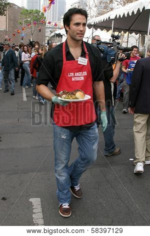 LOS ANGELES - NOVEMBER 22: Victor Webster at The Los Angeles Mission Thanksgiving Meal for the Homeless  November 22, 2006 in Los Angeles Mission, Los Angeles, CA.