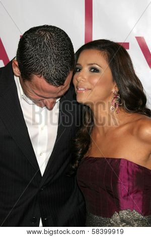 LOS ANGELES - NOVEMBER 21: Lance Armstrong and Eva Longoria at 