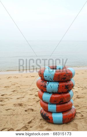 Ring Float 1