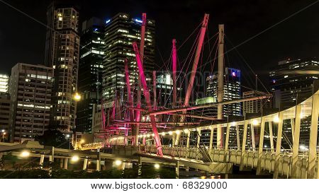 Brisbane Kurilpa Bridge at night