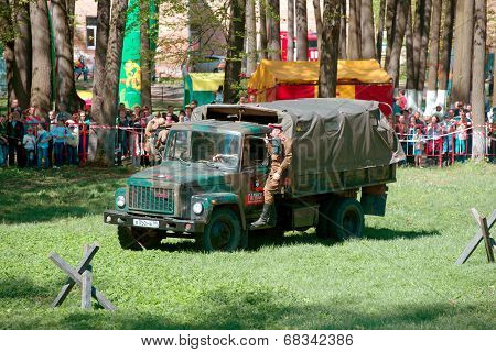 Timur Cherepnin On Truck