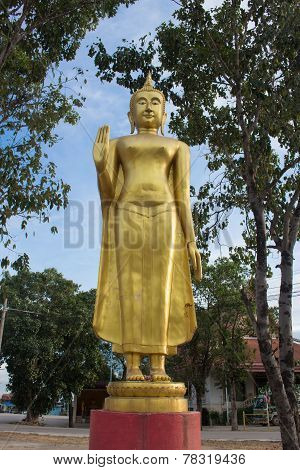 Buddha statue at Wat Lard Sai