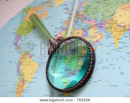 แอฟริกา Atlas 'แว่นขยาย'